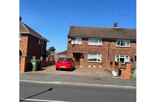 4 Bed Semi-Detached